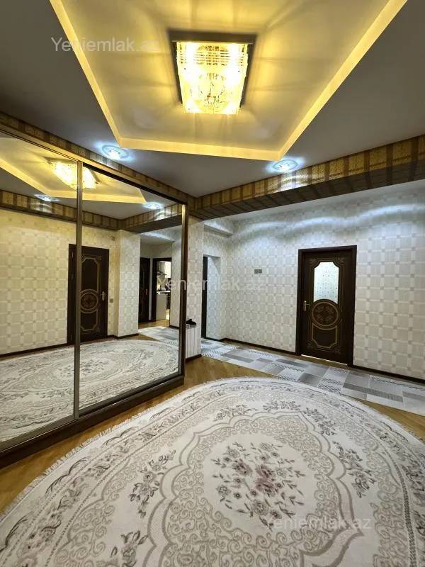 Satılır 3 otaqlı yeni tikili 118 m²