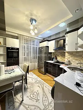 Satılır 3 otaqlı yeni tikili 118 m²