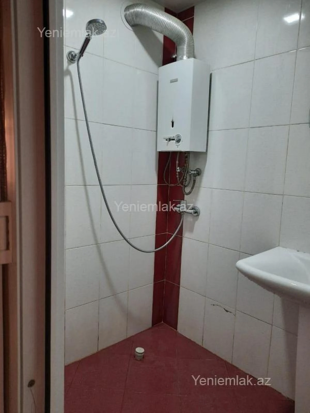 Satılır 2 otaqlı köhnə tikili 54 m²