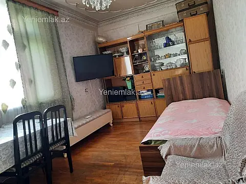Satılır 2 otaqlı köhnə tikili 54 m²