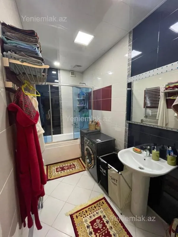 Satılır 2 otaqlı yeni tikili 93 m²