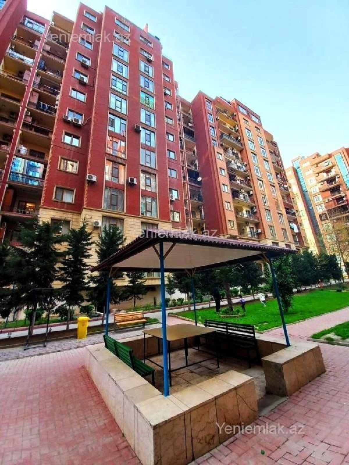 Satılır 4 otaqlı yeni tikili 183 m²