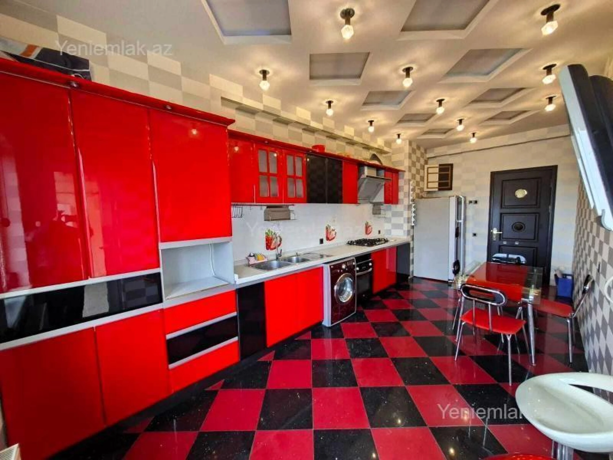 Satılır 4 otaqlı yeni tikili 183 m²