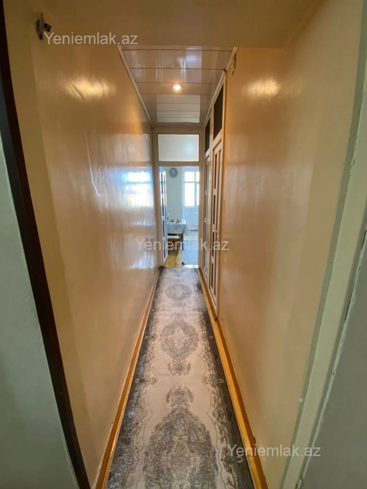 Satılır 4 otaqlı köhnə tikili 90 m²