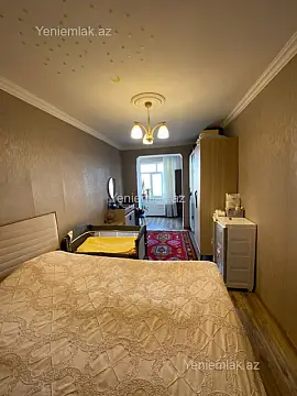 Satılır 4 otaqlı köhnə tikili 90 m²