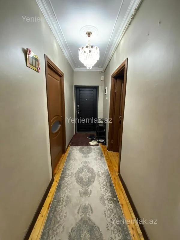 Satılır 4 otaqlı köhnə tikili 90 m²
