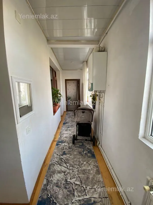 Satılır 4 otaqlı köhnə tikili 90 m²