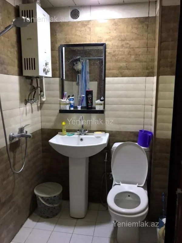 Satılır 3 otaqlı köhnə tikili 70 m²