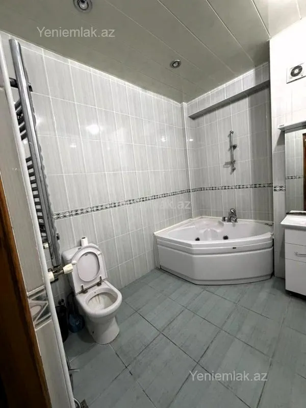 Satılır 4 otaqlı yeni tikili 175 m²