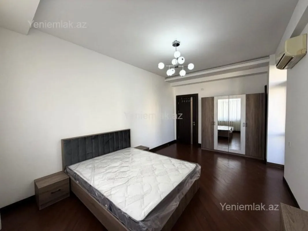 Satılır 3 otaqlı yeni tikili 136 m²