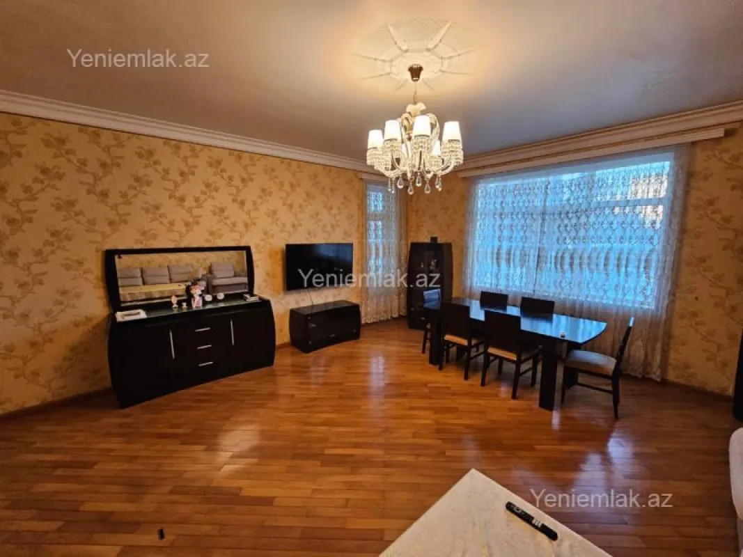 Satılır 3 otaqlı yeni tikili 135 m²