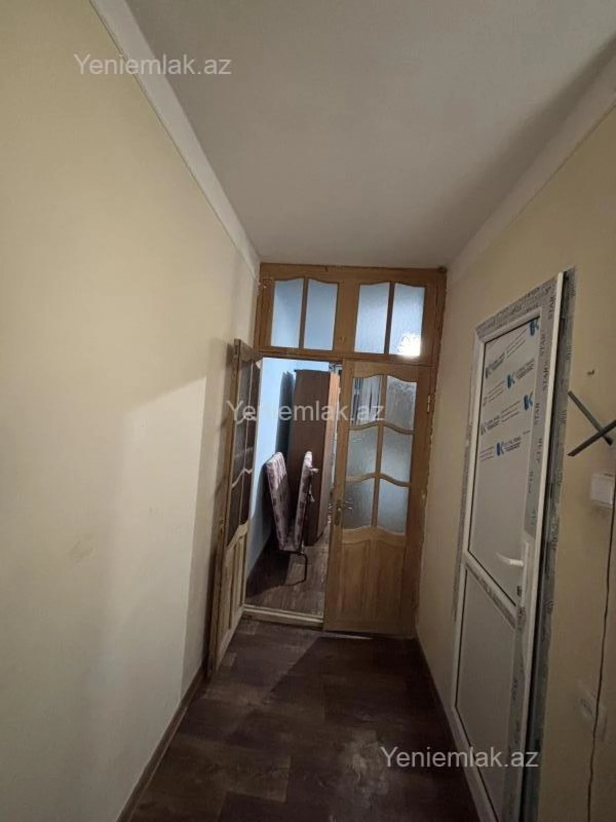 Satılır 1 otaqlı köhnə tikili 43 m²