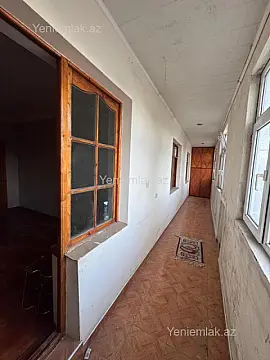 Satılır 5 otaqlı köhnə tikili 100 m²