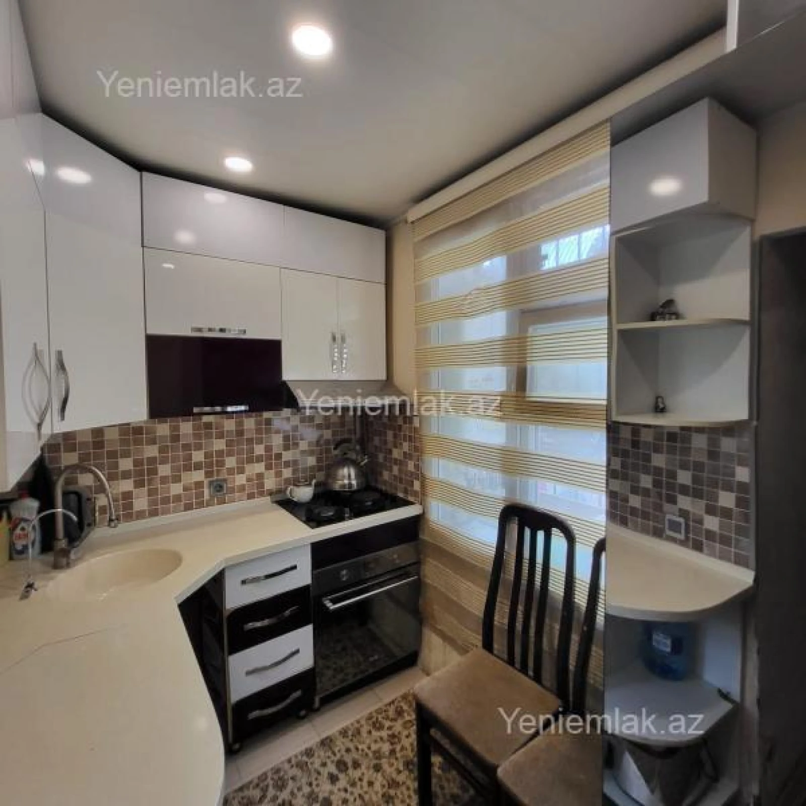 Satılır 2 otaqlı köhnə tikili 45 m²