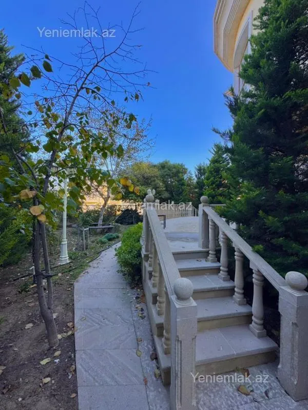 Satılır 6 otaqlı həyət evi 350 m²