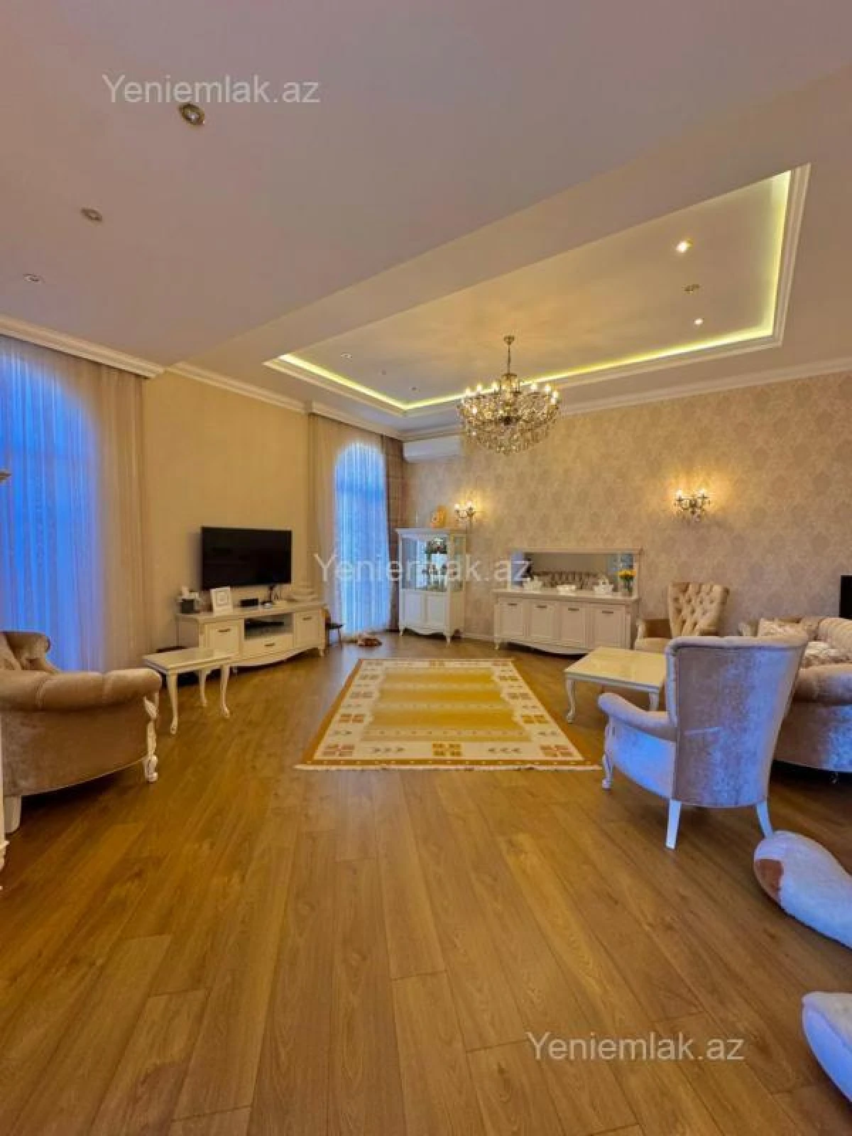 Satılır 6 otaqlı həyət evi 350 m²