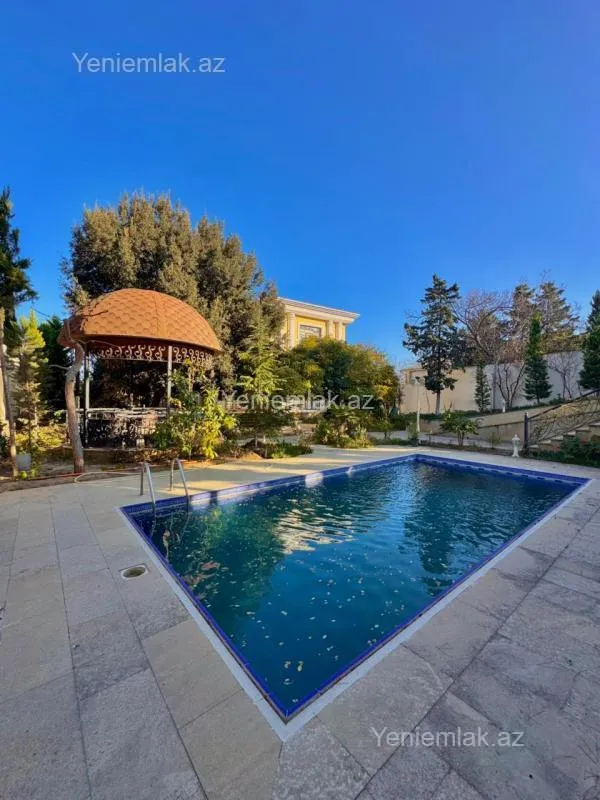 Satılır 6 otaqlı həyət evi 350 m²