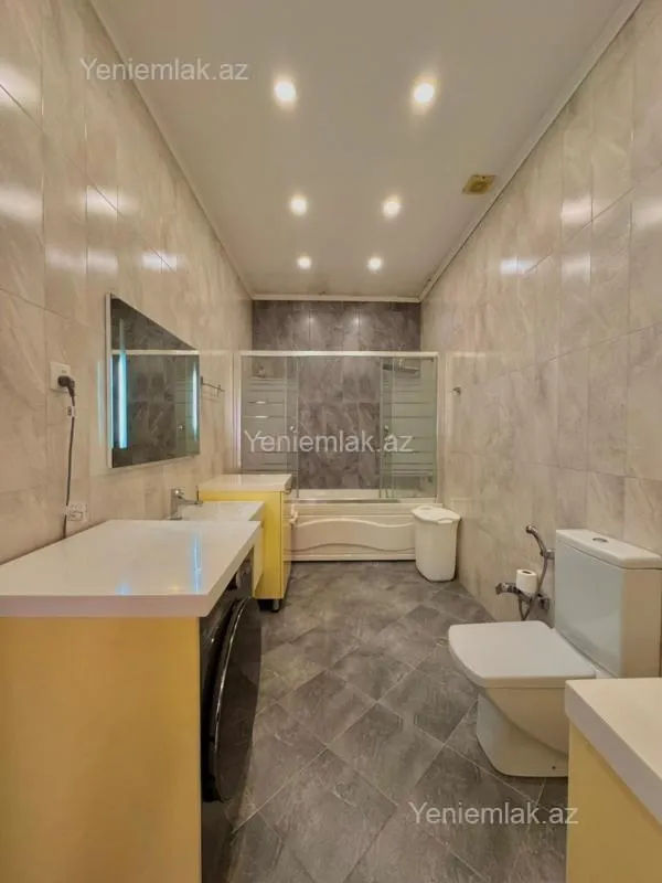 Satılır 6 otaqlı həyət evi 350 m²