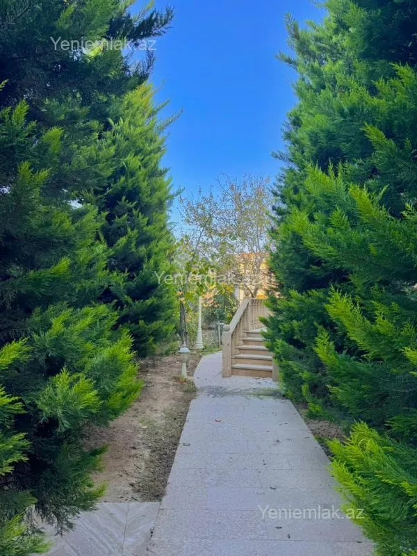 Satılır 6 otaqlı həyət evi 350 m²