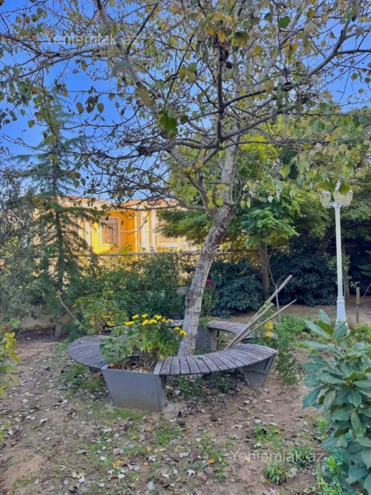 Satılır 6 otaqlı həyət evi 350 m²