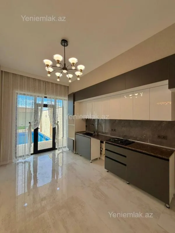 Satılır 4 otaqlı həyət evi 160 m²