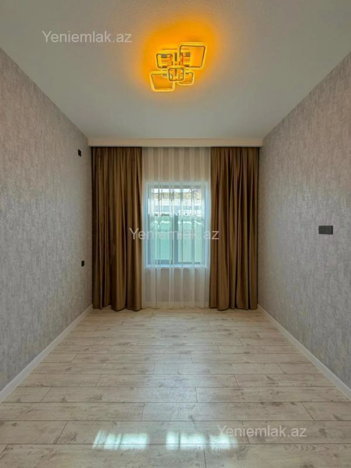 Satılır 4 otaqlı həyət evi 160 m²