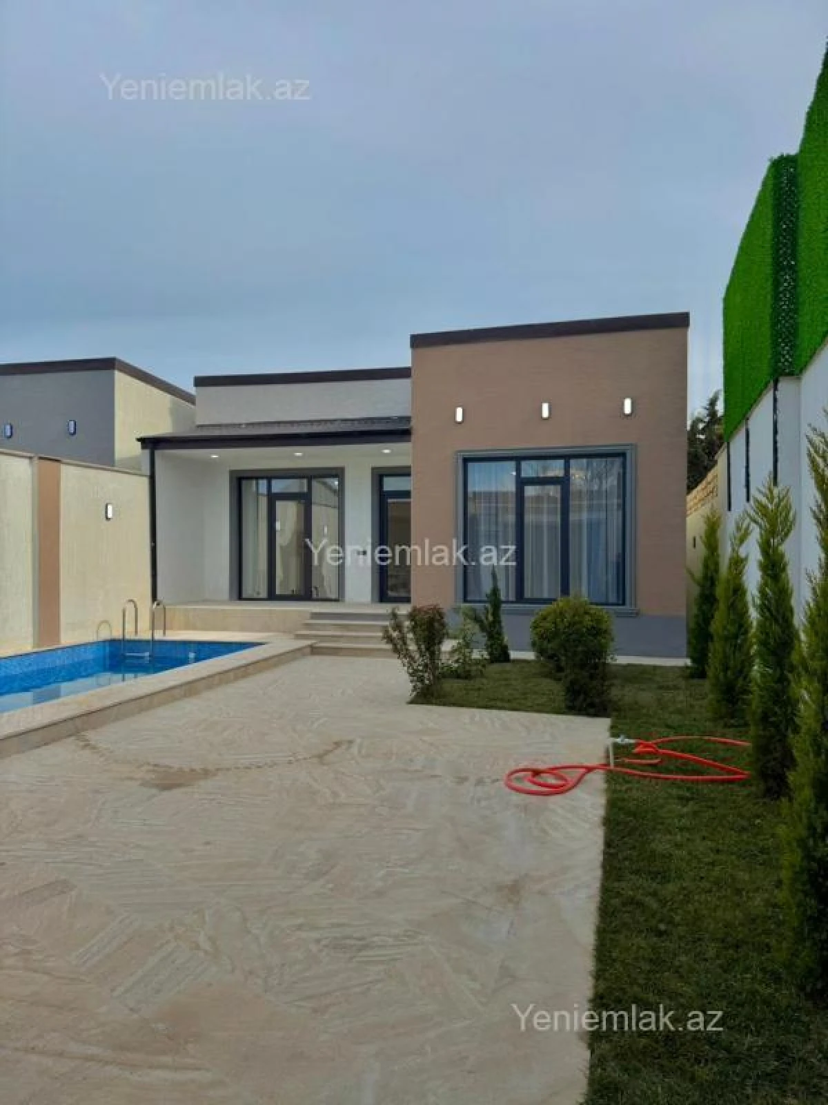 Satılır 4 otaqlı həyət evi 160 m²