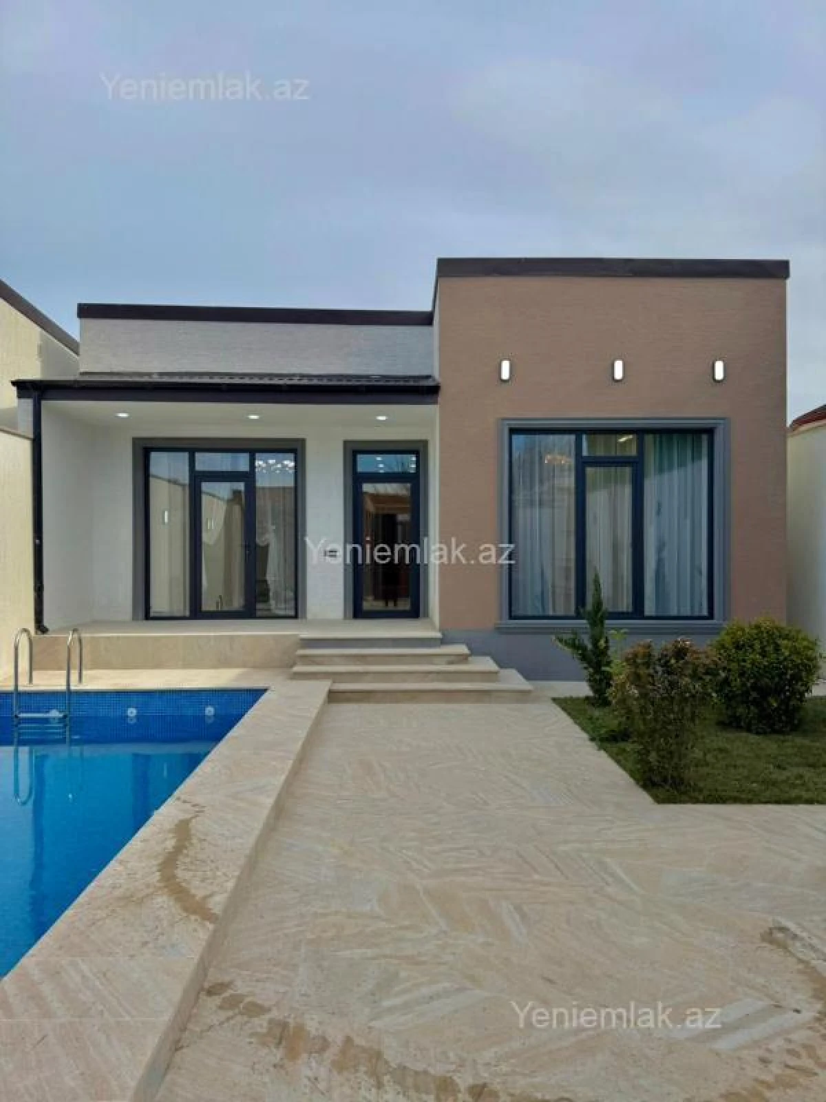 Satılır 4 otaqlı həyət evi 160 m²