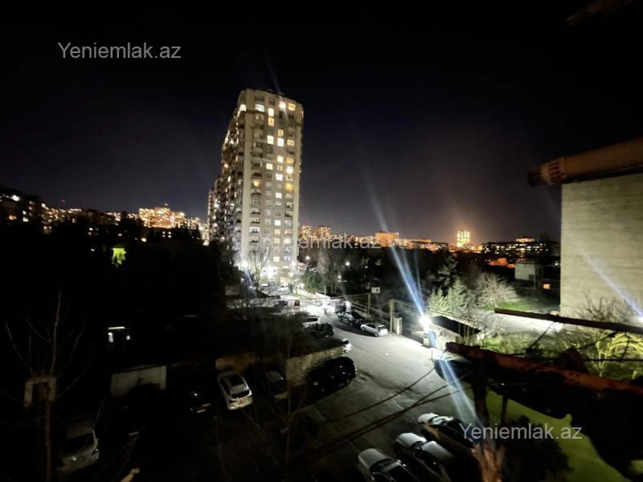 Satılır 4 otaqlı köhnə tikili 100 m²