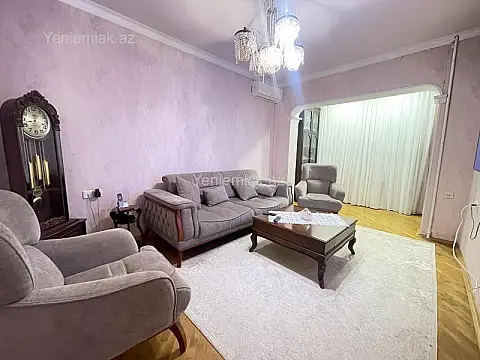 Satılır 4 otaqlı köhnə tikili 100 m²