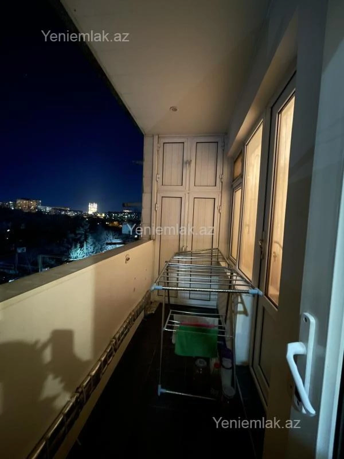 Satılır 4 otaqlı köhnə tikili 100 m²