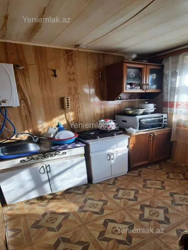 Satılır 1 otaqlı köhnə tikili 35 m²