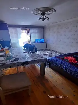 Satılır 1 otaqlı köhnə tikili 35 m²