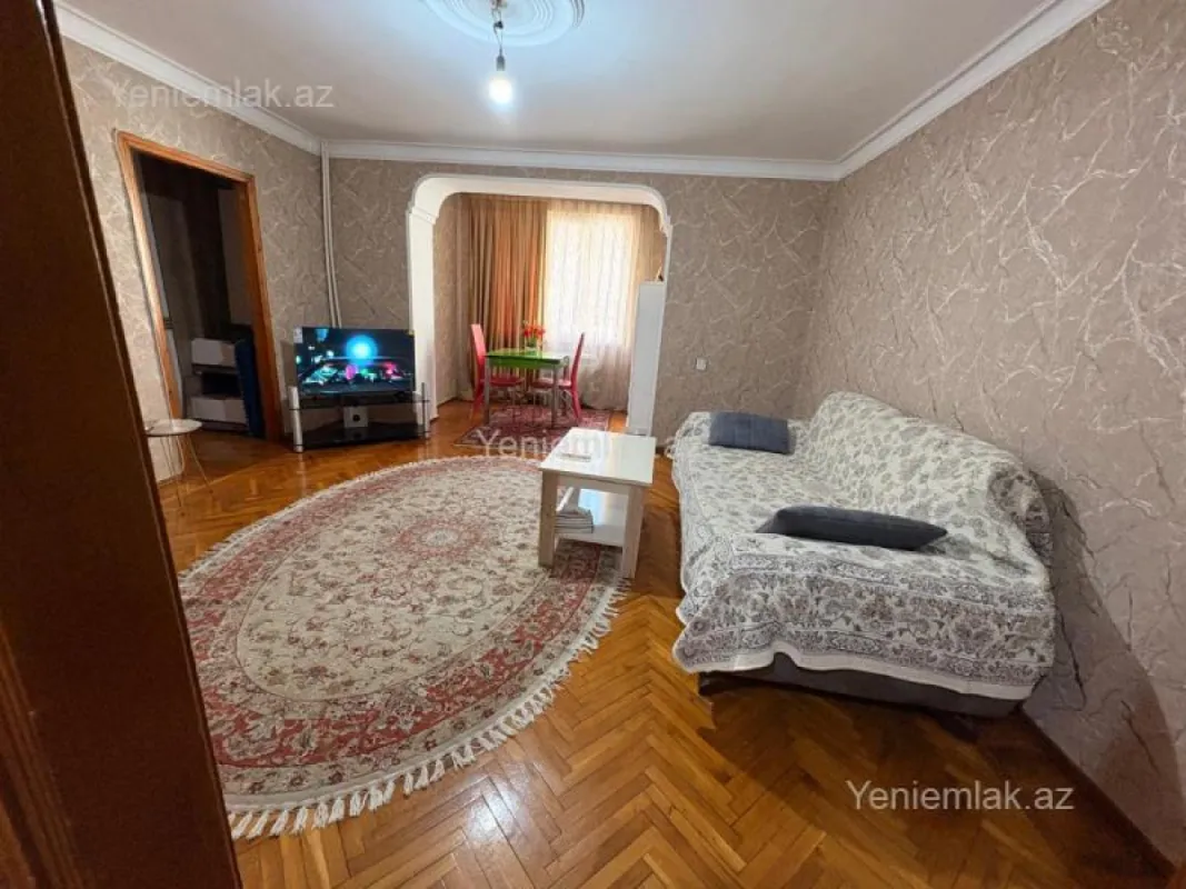 Satılır 3 otaqlı köhnə tikili 70 m²