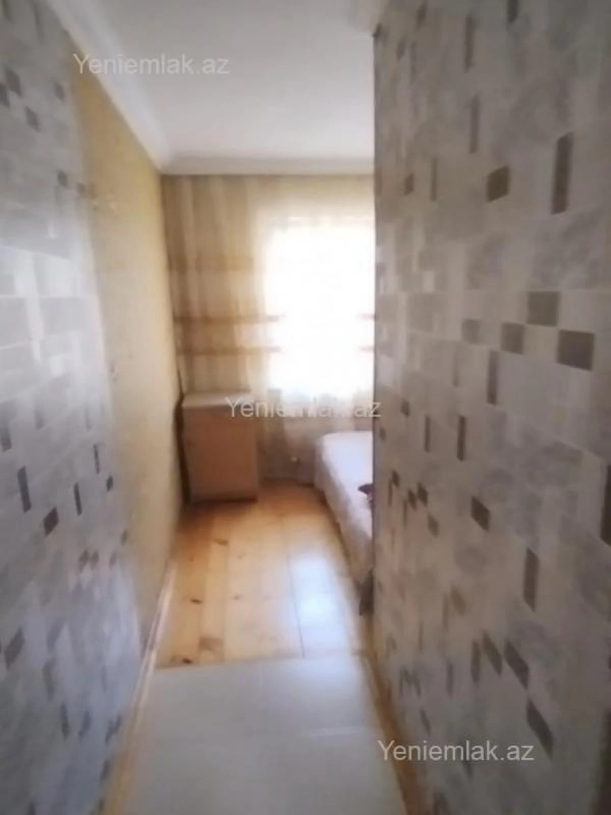 Satılır 1 otaqlı köhnə tikili 31 m²