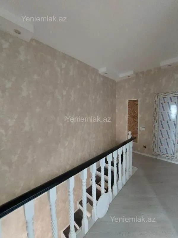 Satılır 4 otaqlı həyət evi 140 m²