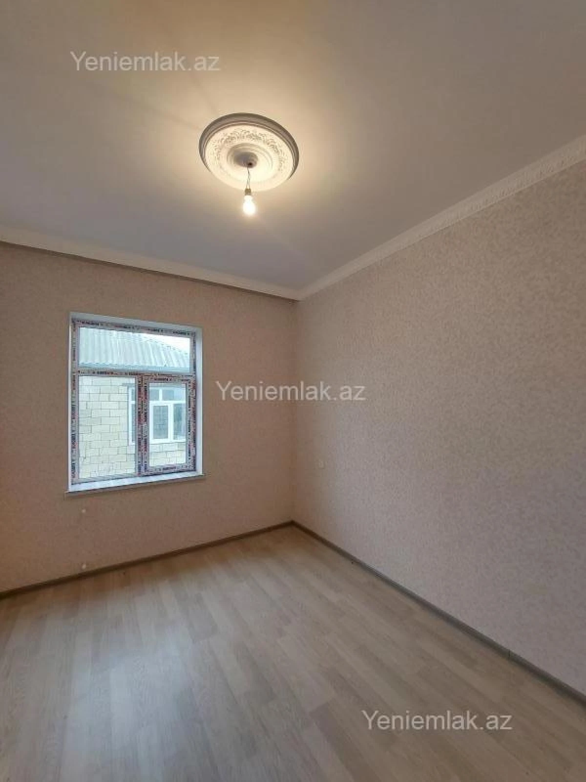 Satılır 4 otaqlı həyət evi 140 m²