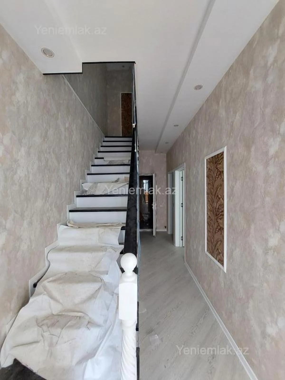 Satılır 4 otaqlı həyət evi 140 m²