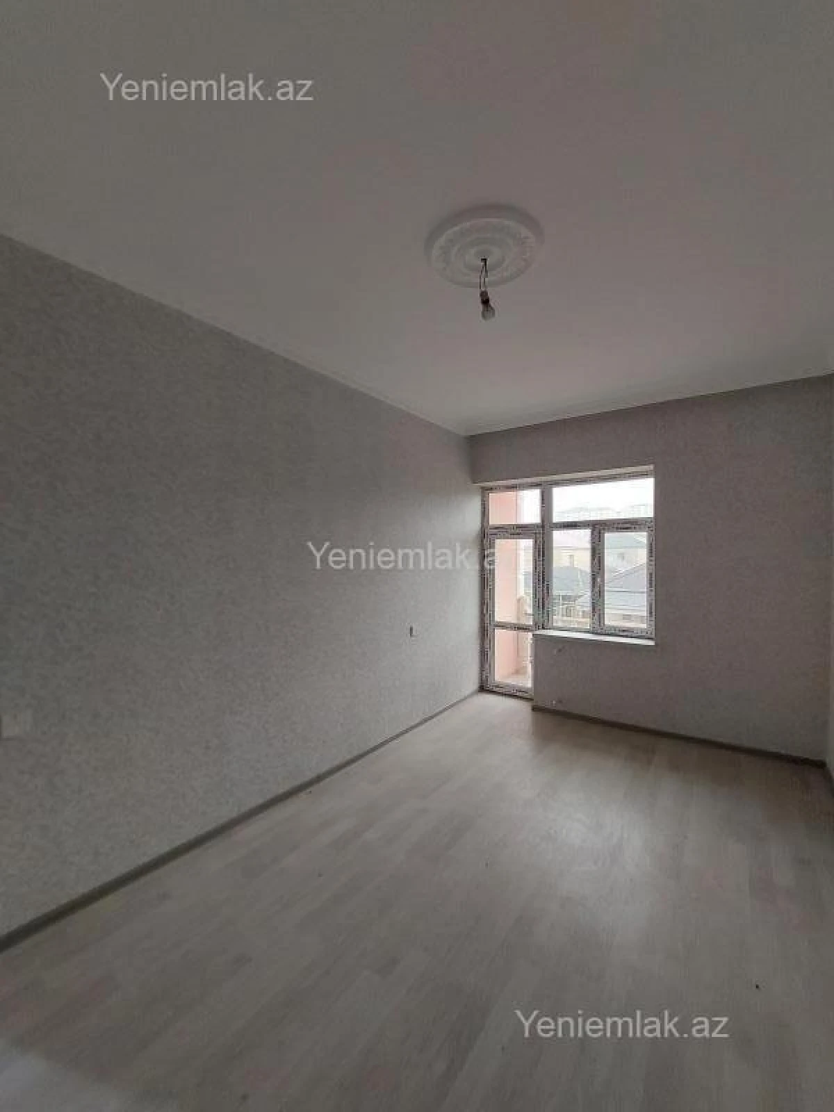 Satılır 4 otaqlı həyət evi 140 m²