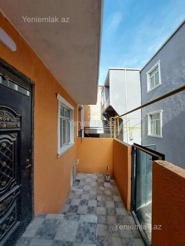 Satılır 4 otaqlı həyət evi 140 m²