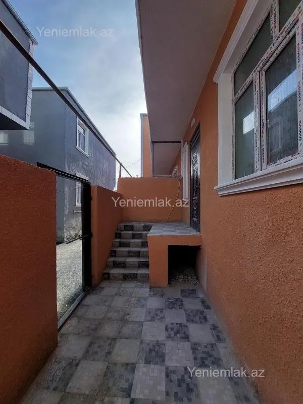 Satılır 4 otaqlı həyət evi 140 m²
