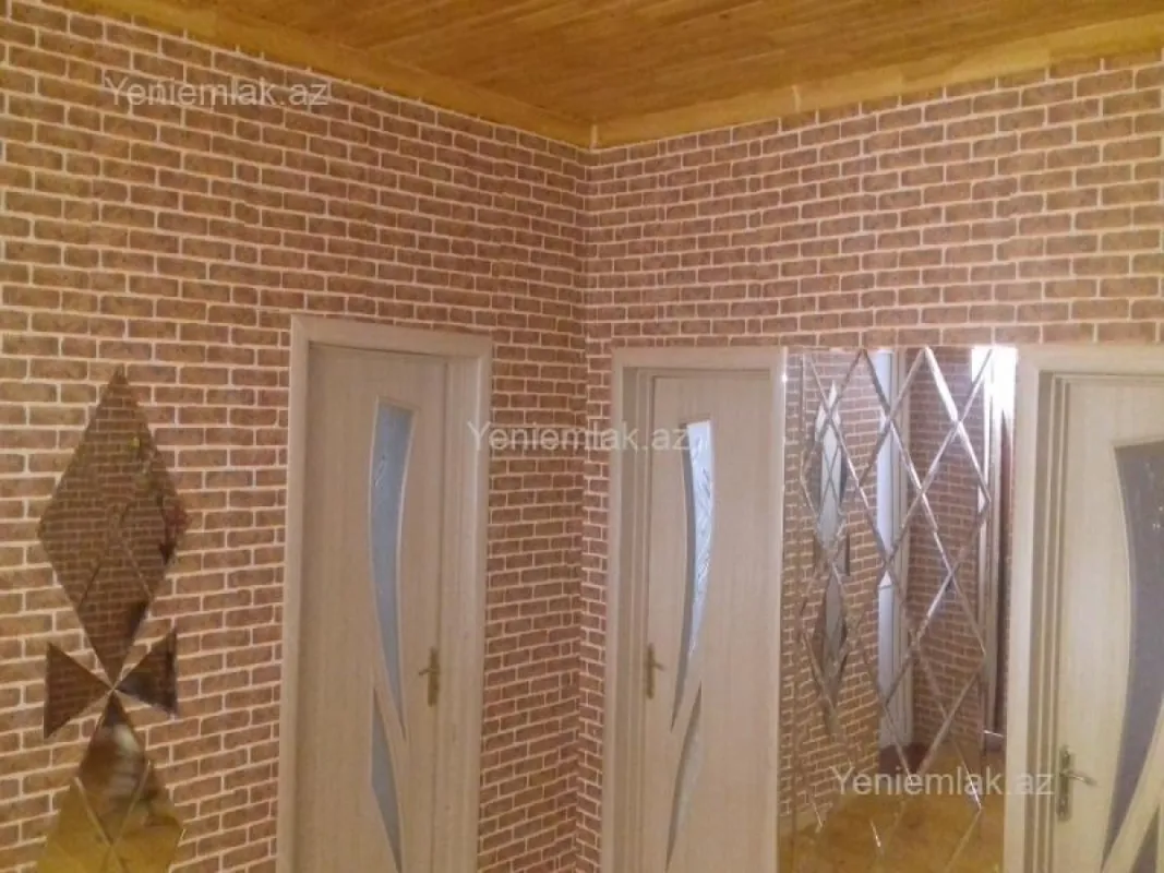 Satılır 5 otaqlı həyət evi 140 m²