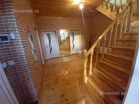 Satılır 5 otaqlı həyət evi 140 m²