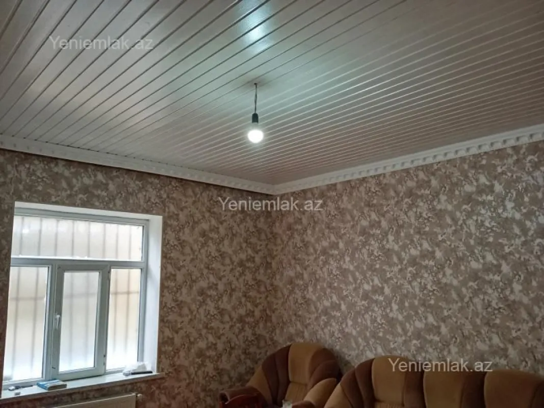 Satılır 5 otaqlı həyət evi 140 m²