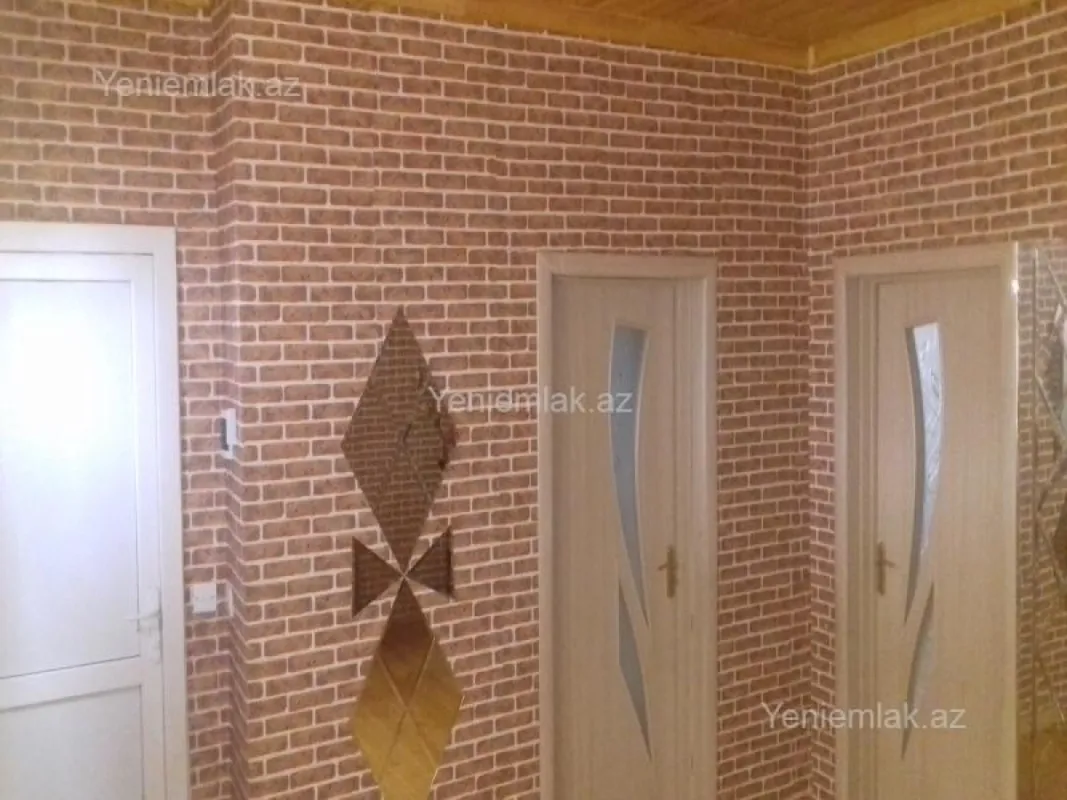 Satılır 5 otaqlı həyət evi 140 m²