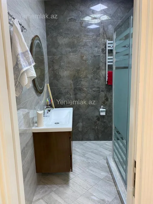 Satılır 3 otaqlı yeni tikili 122 m²