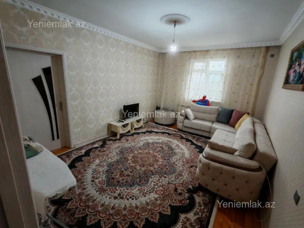 Satılır 5 otaqlı həyət evi 100 m²