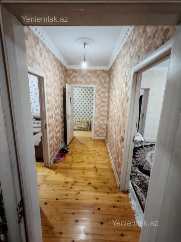 Satılır 5 otaqlı həyət evi 100 m²