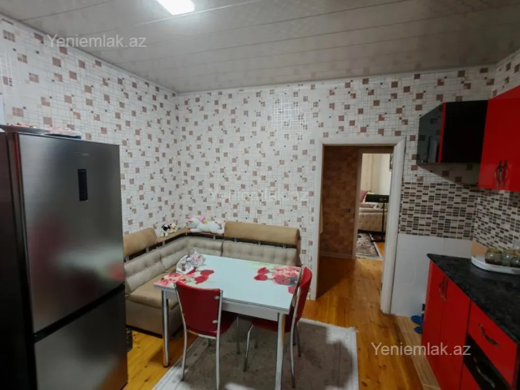 Satılır 5 otaqlı həyət evi 100 m²
