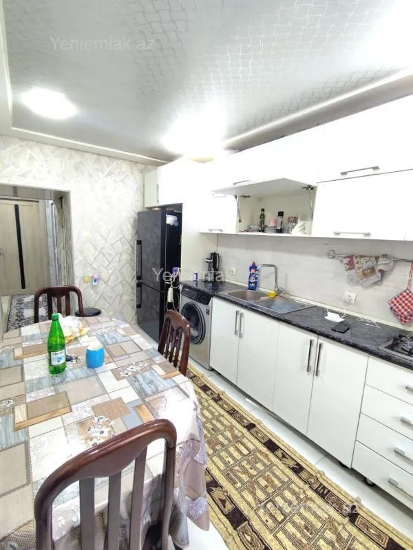 Satılır 2 otaqlı köhnə tikili 57 m²